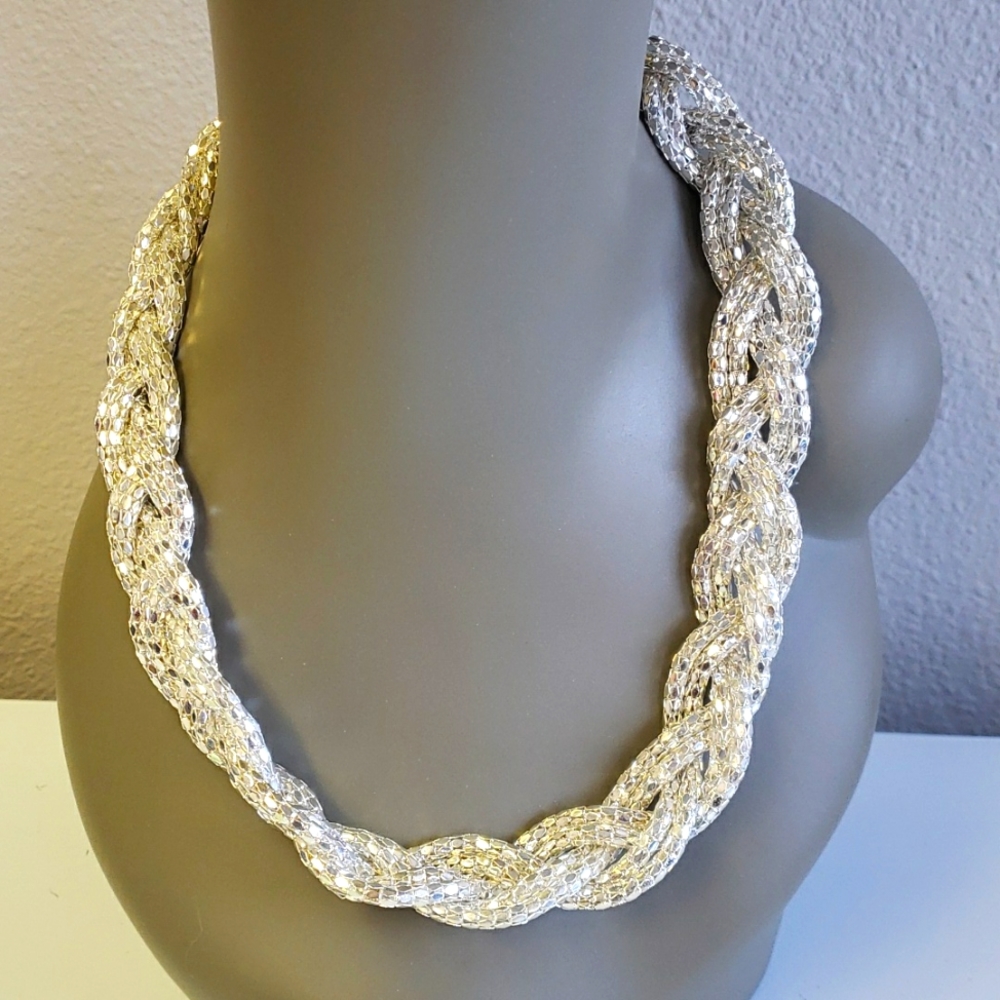 Silvertone‎ bling necklace - Picture 2 of 3